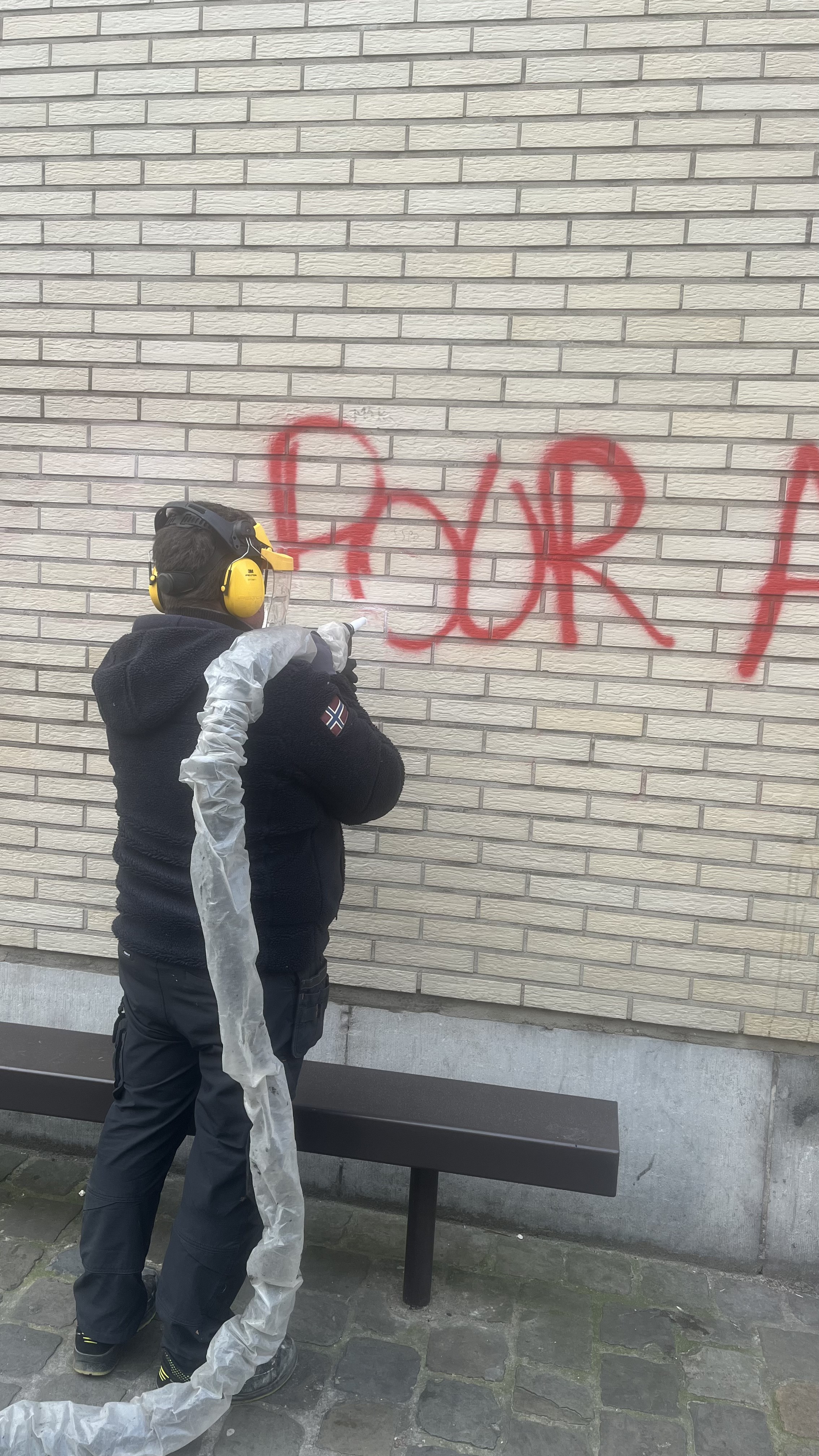 Enlèvement de graffitis